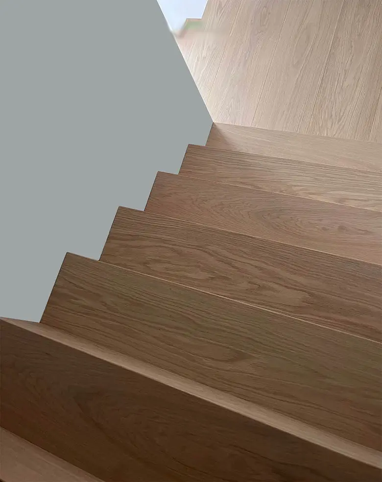 Escalier droit avec palier, bois pure