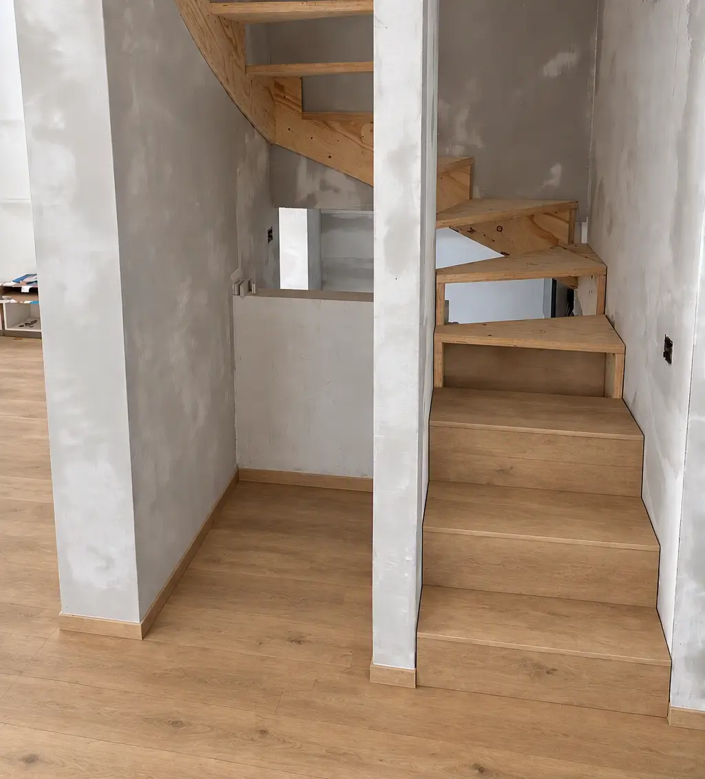 Visualisation of the same structural staircase, finished with wood